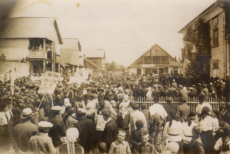 1950 wiec-na-rynku-w-Jozefowie-1928-05-03