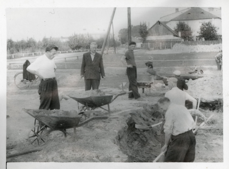 1060_Rozbudowa Józefowa czyn Społeczny.