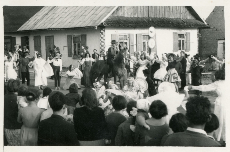 1063_Korowód ulica Kościuszki. 