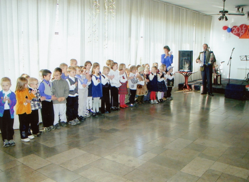 1224_Występ Przedszkolaków 20-lecie Klubu Seniora.